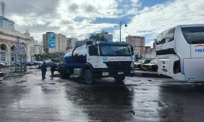«صرف الإسكندرية» تُعلن رفع درجة الاستعداد القصوى تحسباً للأمطار والتقلبات الجوية