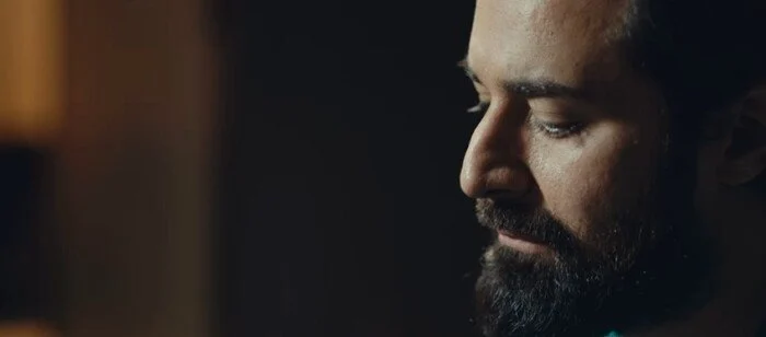 طرح البرمو الرسمي لفيلم «الملحد» وإعلان موعد عرضه في السينما