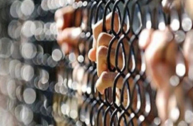 ضبط المتهمين باستيقاف طفل وسرقته بالإكراه بالخانكة