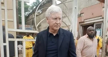 الكاميرون يقيل مدربه مارك بريس قبل 20 يوما من انطلاق أمم أفريقيا