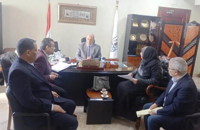 خطة عاجلة ببني سويف لتحصيل مديونيات مشروعات الصرف المغطى