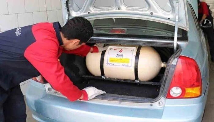 «وفر في البنزين».. مميزات تحويل السيارات للعمل بالغاز الطبيعي