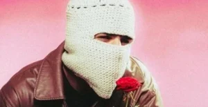 توليت يثير الجدل برسالة غامضة بعد تأجيل حفله