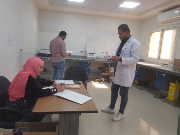 جولات ميدانية لتعزيز جودة خدمات الرعاية الصحية بقنا