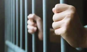 المشدد 10 سنوات لطالب بتهمة حيازة المواد المخدرة بقصد الاتجار والتعاطي بالعبور