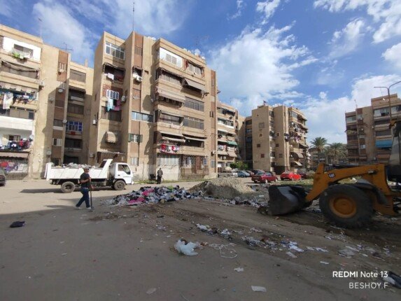 الأجهزة التنفيذية بالضواحي والزهور ببورسعيد تشن حملة مكبرة لرفع كفاءة النظافة العامة