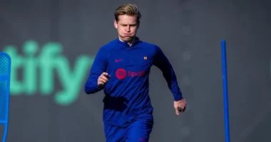 برشلونة ضد أتلتيكو مدريد.. استبعاد دي يونج من قمة الليجا بسبب الحمى