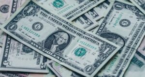 الأخضر بكام؟.. سعر الدولار اليوم مقابل الجنيه المصري الاثنين 1 ديسمبر 2025