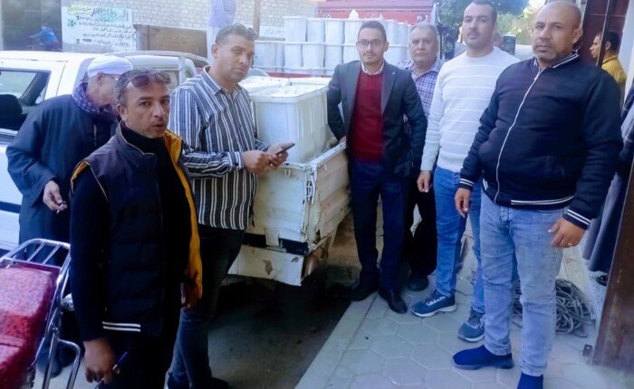 تموين أسيوط يضبط نصف طن عسل مجهول المصدر ومواد تموينية قبل بيعها في السوق السوداء