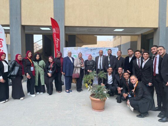 طلاب علوم الفضاء بجامعة بني سويف الأهلية يشاركون في فعاليات اليوم العالمي لنظم المعلومات الجغرافية GIS Day