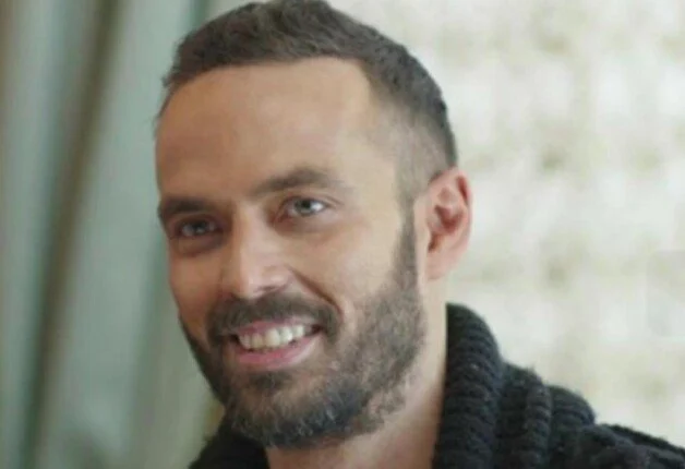 «اللي مش بيعرف يتكلم يتعلم».. عمرو حسن يوسف يهاجم أحمد مراد بعد تشبيه أم كلثوم بالرسول