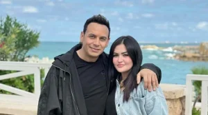من هي غادة رزق؟.. زوجة مصطفى قمر تظهر لأول مرة في كليب «مش هشوفك»