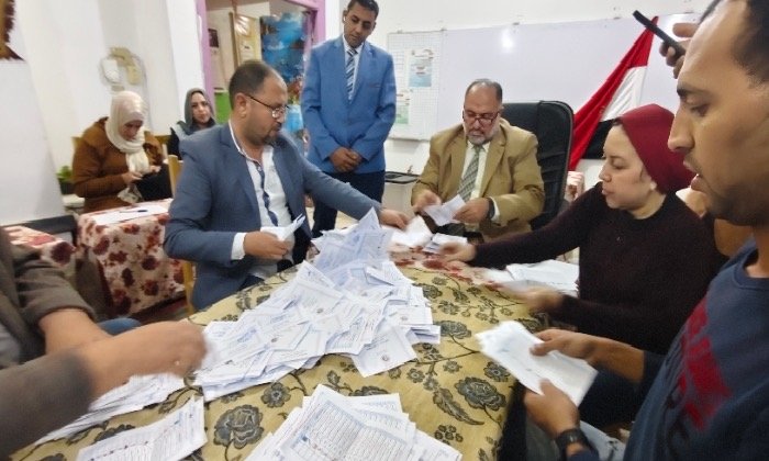 بدء أعمال فرز الأصوات في جولة الإعادة بانتخابات مجلس النواب بدائرة الرمل بالإسكندرية