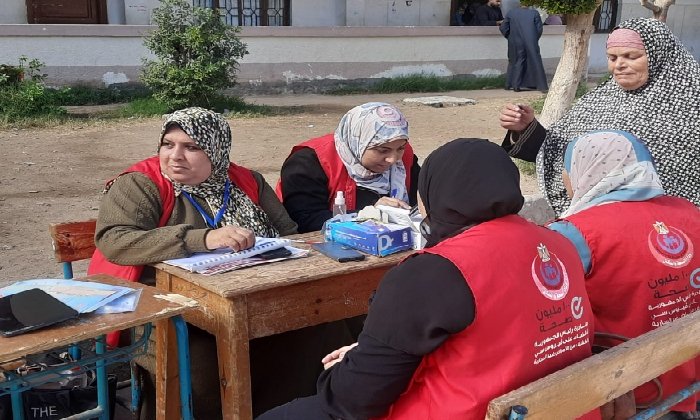 صحة البحيرة تدفع بفرق طبية أمام لجان انتخابات النواب بالبحيرة للكشف على الناخبين بالمجان