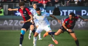 كالياري ضد روما.. الذئاب يواصلون التراجع بخسارة جديدة في الدوري الإيطالي