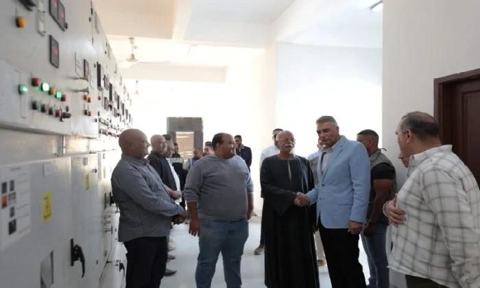 محافظ أسوان يعلن نهاية انقطاع التيار وتدشين لوحة توزيع جديدة لخدمة 15 ألف نسمة