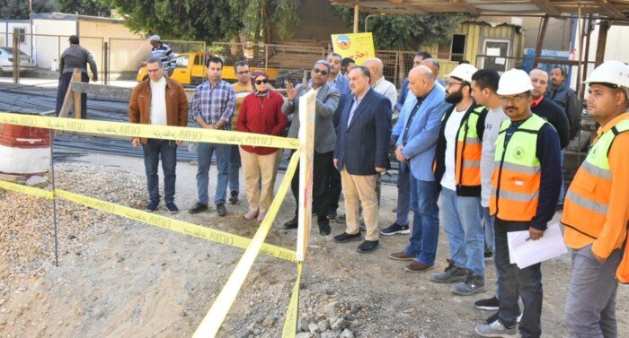 محافظ أسيوط يتابع إنشاء المجمع التجاري بحي الأربعين