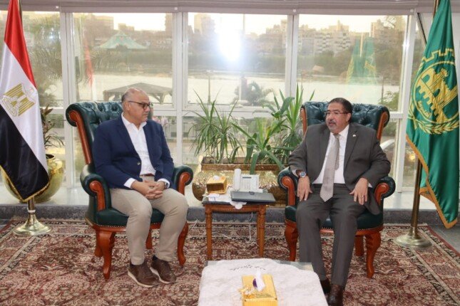 محافظ القليوبية يتابع جهود مبادرة "عيون أطفالنا مستقبلنا" لدعم طلاب المدارس