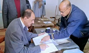 محافظ سوهاج يوجه بتحسين مستوى الخدمات والتطهير الفوري لمجرى ترعة تونس