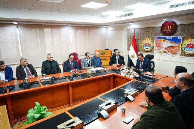 محافظ مطروح يؤكد حرصه على حقوق الشباب ويوجه بتوفير فرص عمل جديدة