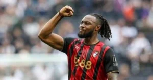 مدرب غانا يحث سيمينيو على الرحيل من بورنموث.. و3 عمالقة إنجليزية تترقب