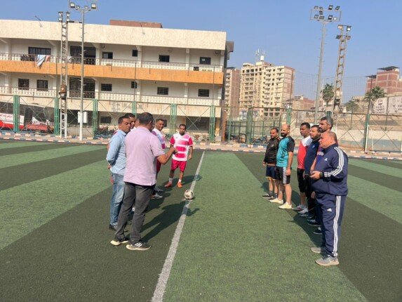 مدير الرياضة بالقليوبية يشهد محطة جديدة من التألق في دوري المصالح الحكومية