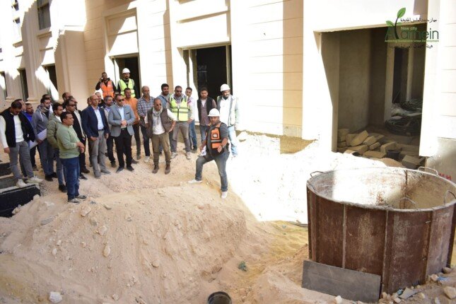 مساعد نائب رئيس هيئة المجتمعات العمرانية يقود جولة لمتابعة طفرة المرافق بالعلمين الجديدة