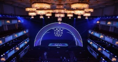 مسرح جون كينيدي للفنون جاهز لاستقبال قرعة كأس العالم 2026.. صور