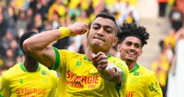 مصطفى محمد احتياطيا فى تشكيل نانت ضد لانس بالدورى الفرنسى