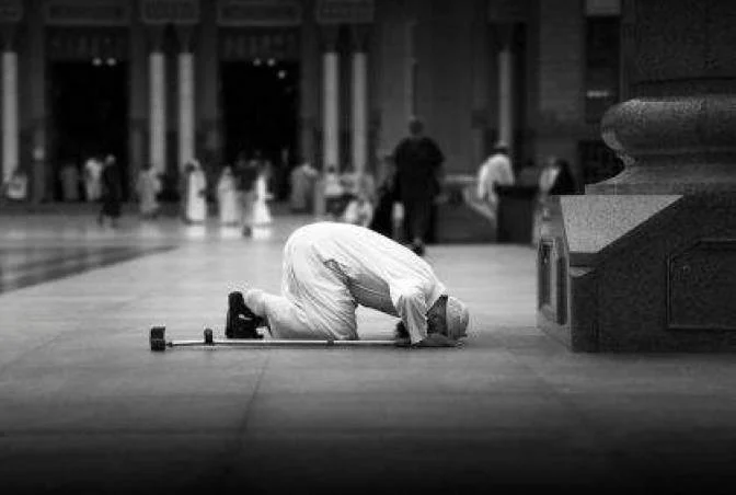 موعد أذان الظهر.. مواقيت الصلاة اليوم الاثنين 1 ديسمبر 2025