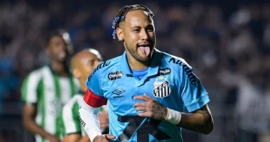 نيمار يشعل الدوري البرازيلي بهاتريك تاريخي ضد جوفنتود.. فيديو