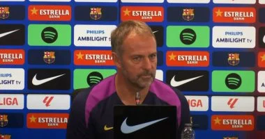 هانز فليك: مواجهة فرانكفورت صعبة.. وجارسيا الحارس رقم 1 لبرشلونة