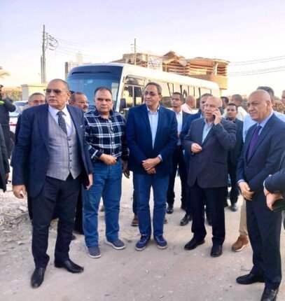 «كامل الوزير» يتفقد مشروعات إنشائية بقنا بحضور المحافظ ومصطفى بكري والقيادات التنفيذية والشعبية