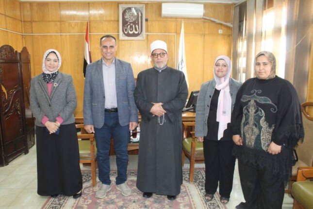 وفد خريجي الأزهر يبحث سبل التعاون الصحي والمجتمعي مع صحة بني سويف