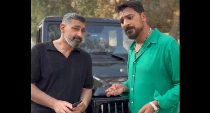 وصلة غناء جديدة لـ ياسر جلال ومصطفى أبو سريع بكواليس «كلهم بيحبوا مودي»